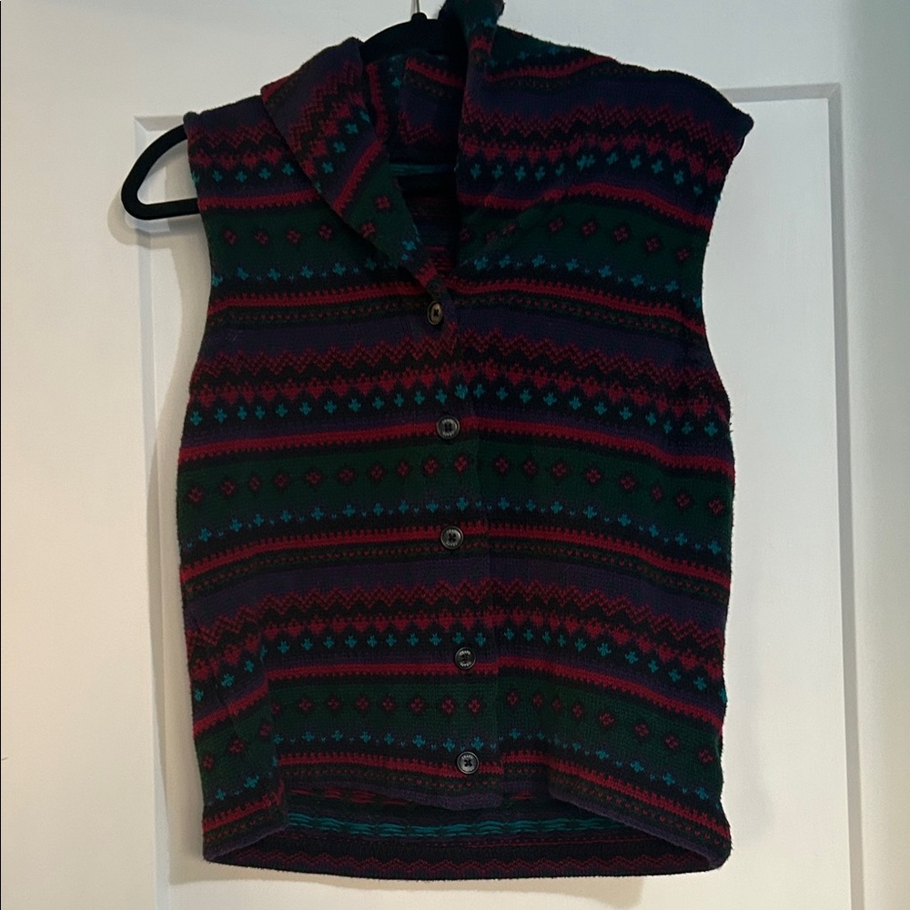 🎉HP🎉Chaps Multicolor Patterned Vest